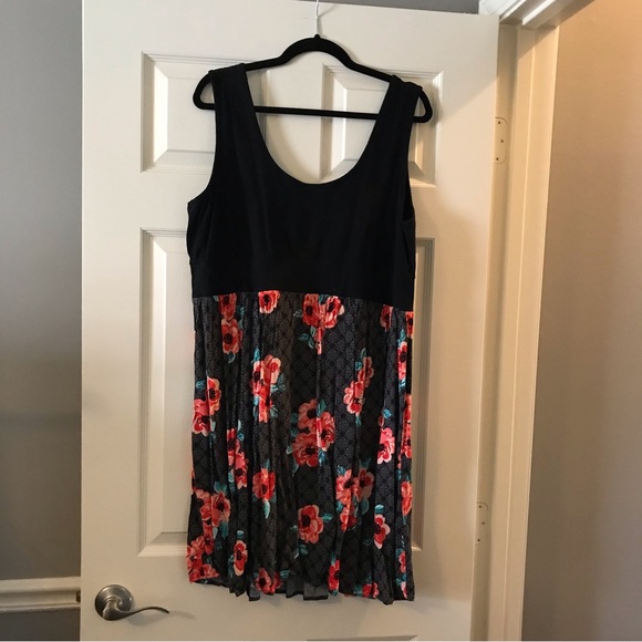 Torrid floral dress - Picture 5 of 7